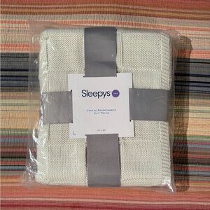 Sleepy's Chunky Basketweave Knit Throw blanket